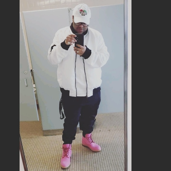 Meet your Posher, - Picture 2 of 3